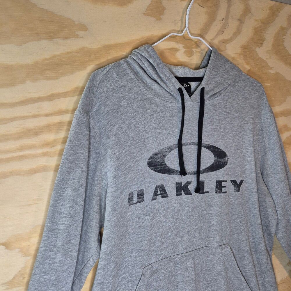 Oakley Men's Medium Gray Logo Pullover Hoodie Sweatshirt Regular Fit Distressed